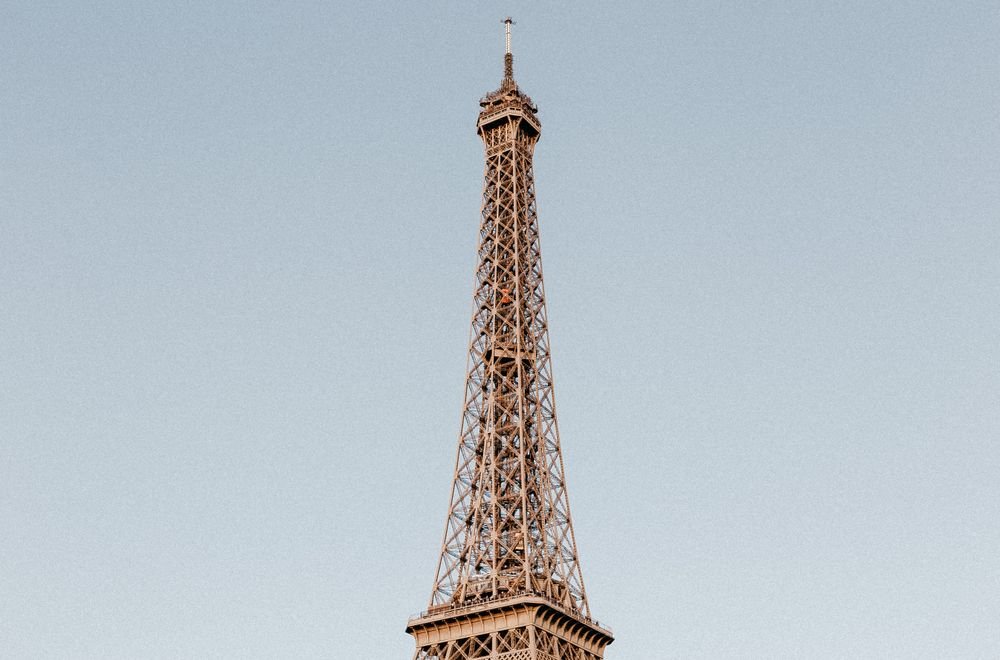 La tour Eiffel à Paris, à environ 30 minutes de Nogent-sur-Oise en train
